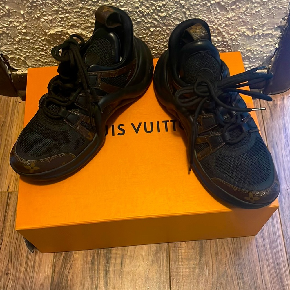 Louis Vuitton sneakers only worn once